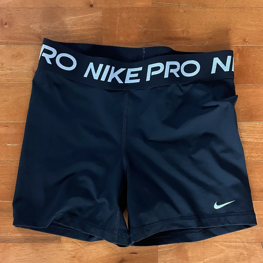 Nike Pro Women’s 3” Shorts
